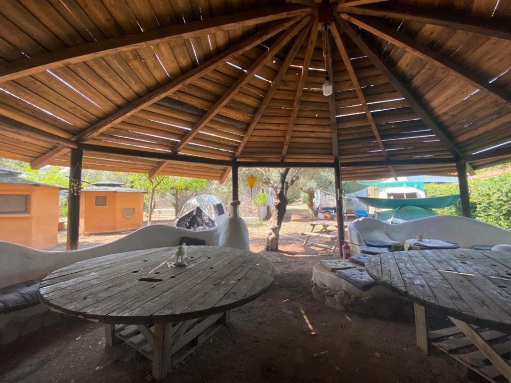 Nisi Glamping Hotel ปาราเลีย ลาคอน ภายนอก รูปภาพ