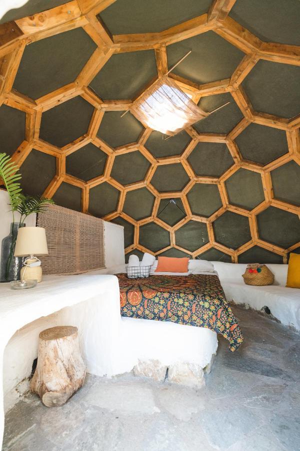 Nisi Glamping Hotel ปาราเลีย ลาคอน ภายนอก รูปภาพ