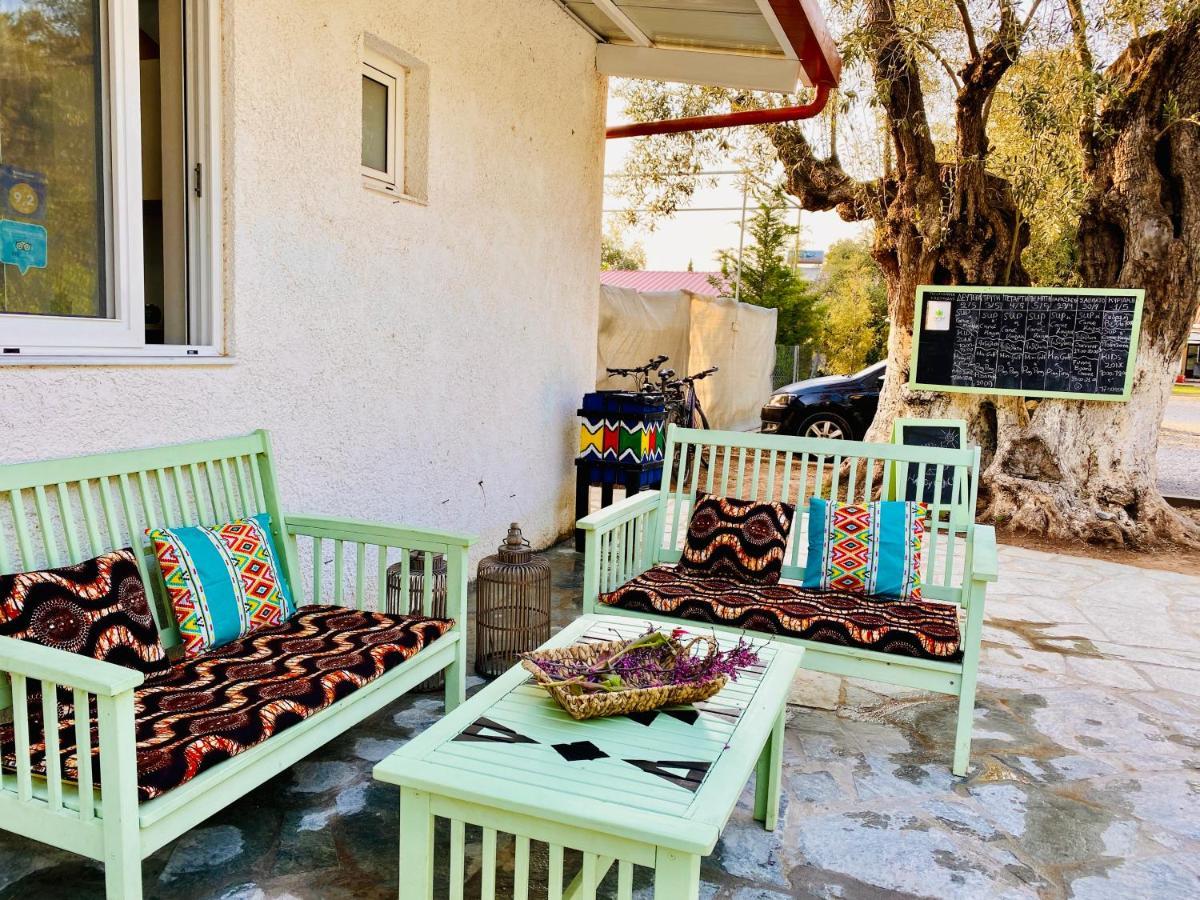 Nisi Glamping Hotel ปาราเลีย ลาคอน ภายนอก รูปภาพ